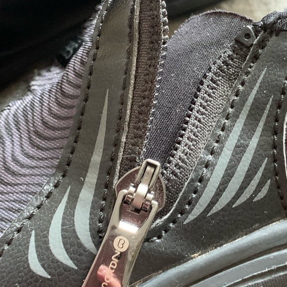 BZEES woman’s black / grey  shoes size 9.5 - Picture 8 of 14